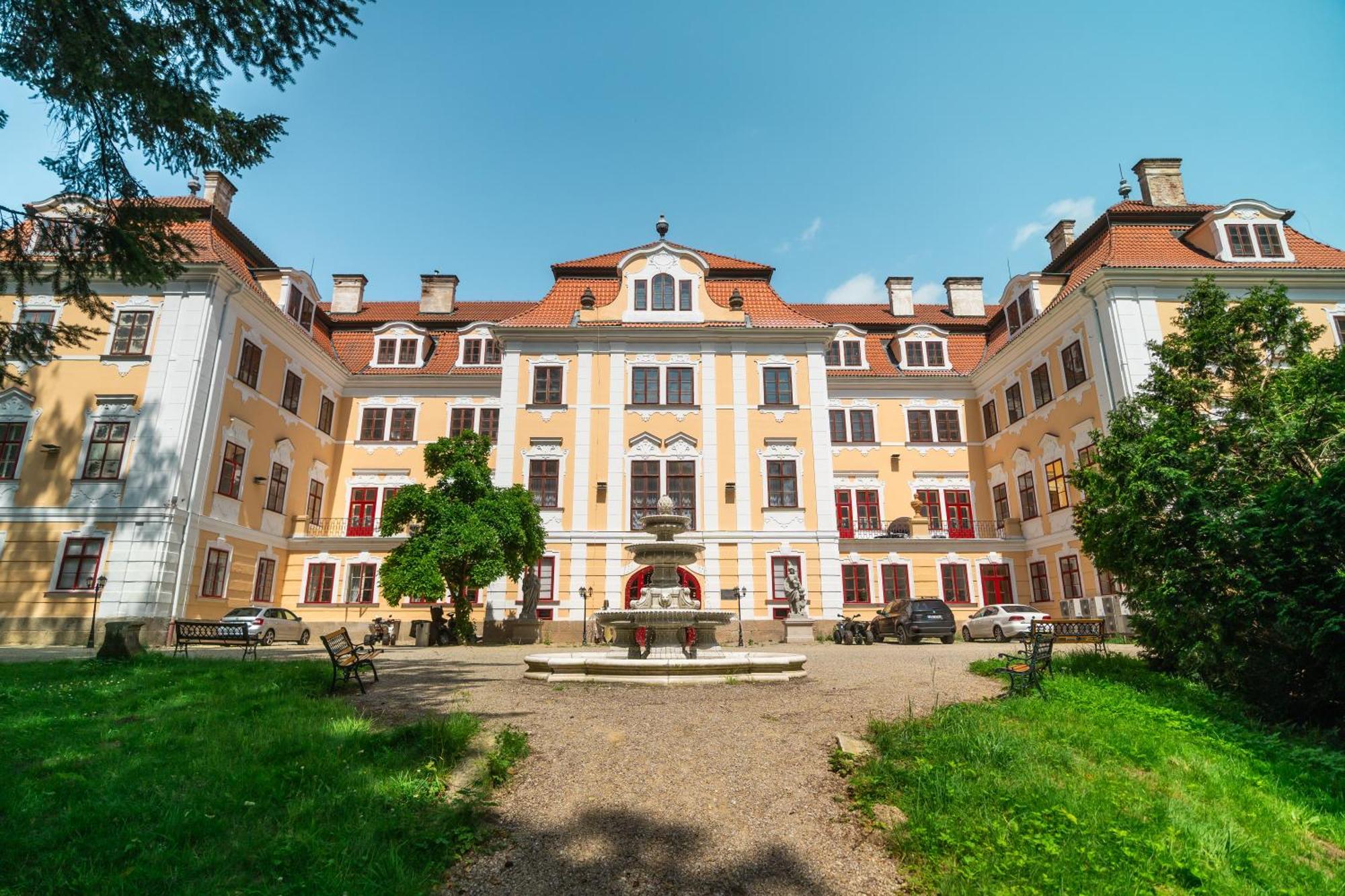 Zamek D'Este Хлум-у-Тршебоне Экстерьер фото